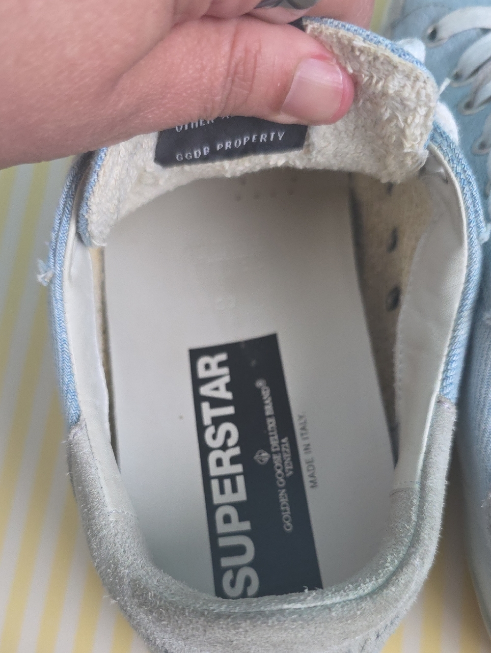 β€οΈSALE β€οΈ Golden Goose Sneakers - Picture 6 of 9